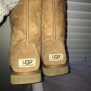 Uggs women’s classic short winter boots (7)